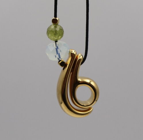 Κολιέ Γούρι 2026 με Περίδοτο και Φεγγαρόπετρα