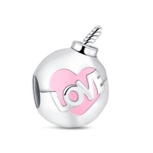 Charm LOVE βόβμα από ασήμι 925 με ροζ καρδιά. Ρομαντικό και χαριτωμένο κόσμημα που συμβολίζει την αγάπη και το συναίσθημα.
