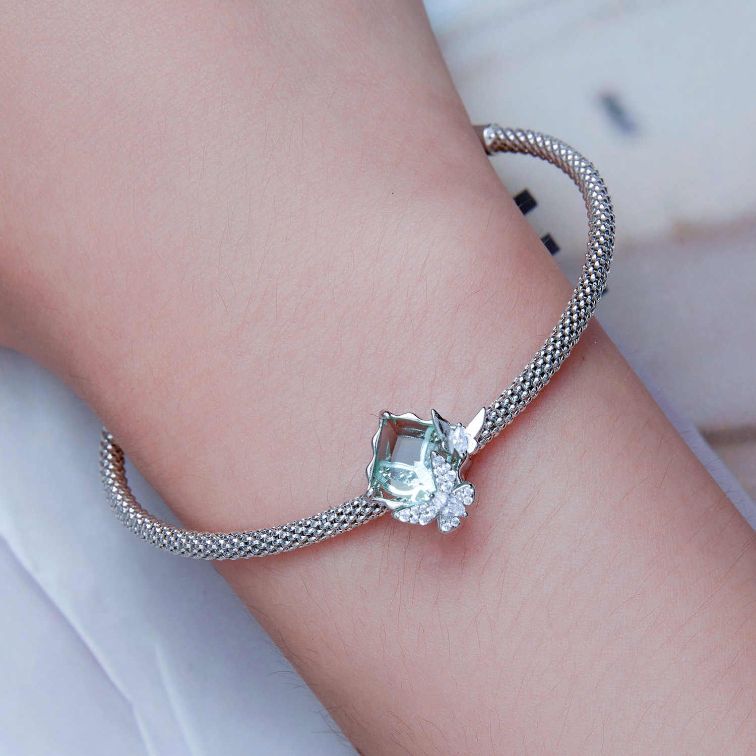 Charm - Πεταλούδες με Ιριδίζουσα Πέτρα