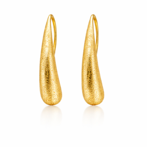 Χειροποίητα σκουλαρίκια από επιχρυσωμένο Ασήμι 925 με υφή αμμοβολής και διακριτική λάμψη. Κομψός minimal σχεδιασμός για καθημερινή και επίσημη εμφάνιση.