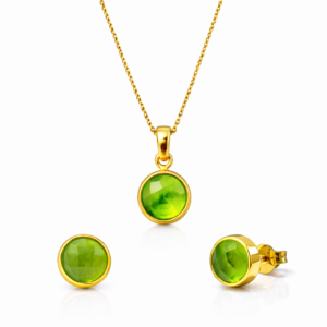 Χειροποίητο σετ από ασήμι 925 με διπλή επιχρύσωση Κ24, με πολύτιμους λίθους περίδοτου ή φεγγαρόπετρας. Ιδανικό για ιδιαίτερες εμφανίσεις.