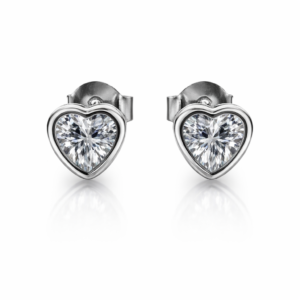 Λαμπερά σκουλαρίκια από Ασήμι 925, με καρδιές και λευκές πέτρες ζιργκόν. Κομψό κόσμημα που συμβολίζει την αγάπη. Ιδανικό δώρο.
